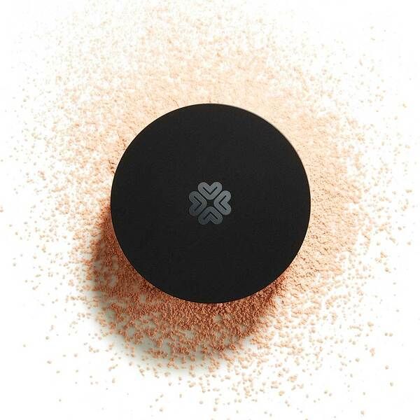 Lily Lolo Finishing Powder - Image 4