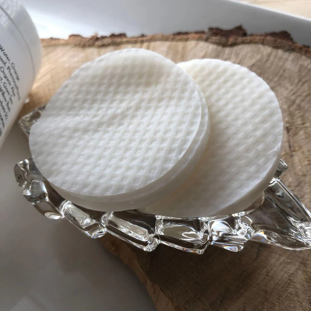 Qualerex Beauty Exfoliating Facial Toner Pads with Marine Ingredients • Chemical & Physical Exfoliation - Image 2